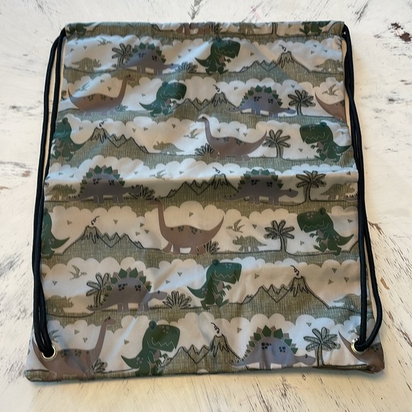 Thirty-One Cinch Sac Dinosaur Backpack New without tags - Picture 4 of 4